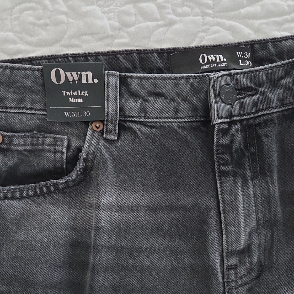 Women's Black Twist Leg Mom Jeans